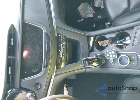 2022 Cadillac Xt5 Fwd Premium Luxury z USA, uszkodzony, nr VIN 1GYKNCR45NZ136834